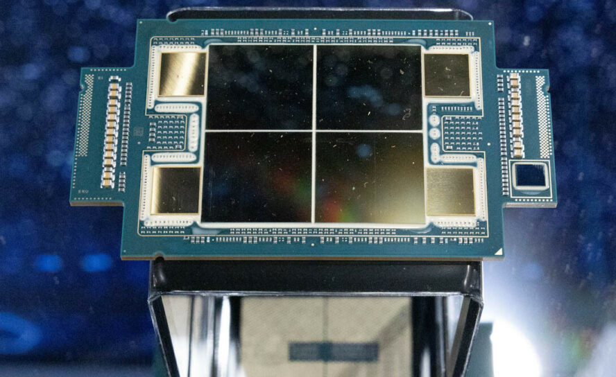 Intel приостанавливает поставки процессоров Sapphire Rapids Xeon из-за аппаратной ошибки