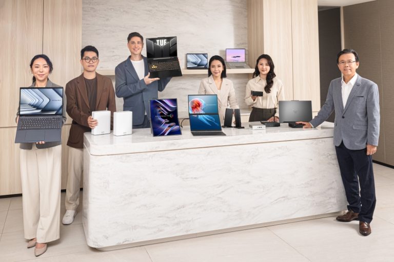 02. Group Photo with Products