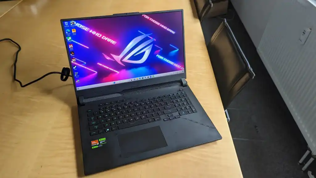 Asus-ROG-Strix-Scar-17-gaming-laptop-1