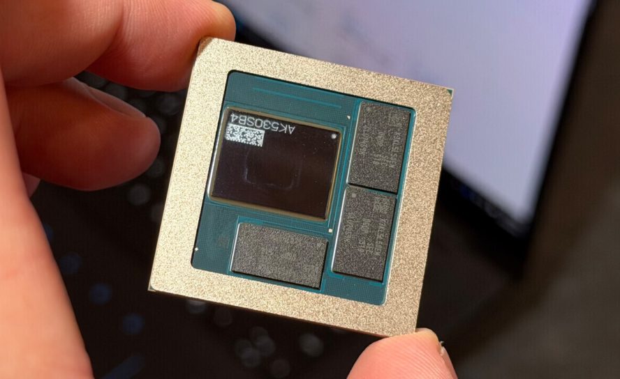 Snapdragon X2 Elite Extreme: Qualcomm показала чип с 18 ядрами и 12 каналами LPDDR5X-памяти в одной упаковке