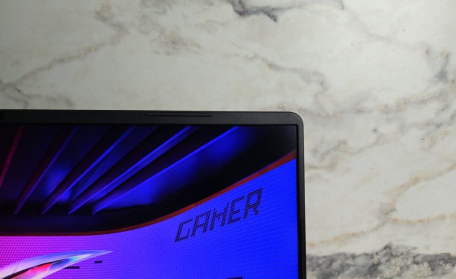 OLED, Mini LED, IPS: что на самом деле важно в экране ноутбука в 2025 году