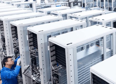 AMD продает производство, но не мозги: компания завершила сделку по передаче ZT Systems Sanmina, чтобы сосредоточиться на AI-дизайне