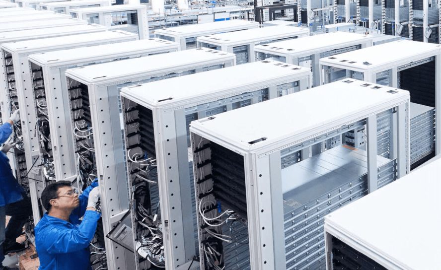 AMD продает производство, но не мозги: компания завершила сделку по передаче ZT Systems Sanmina, чтобы сосредоточиться на AI-дизайне