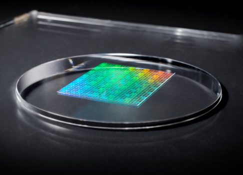 DNP представила nanoimprint-шаблон с линиями 10 нм, рассчитанный на производство логических чипов уровня 1,4 нм