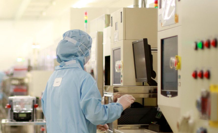 Китай усиливает курс на технологическую независимость: производителям чипов рекомендовали использовать не менее 50% локального оборудования