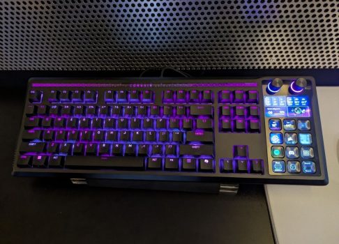 Corsair показала GALLEON 100 SD — игровую клавиатуру с полноценным Stream Deck в одном корпусе
