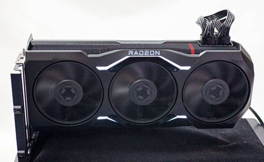 FSR 4 пока остаётся эксклюзивом RDNA 4: AMD не спешит открывать поддержку для Radeon RX 7000