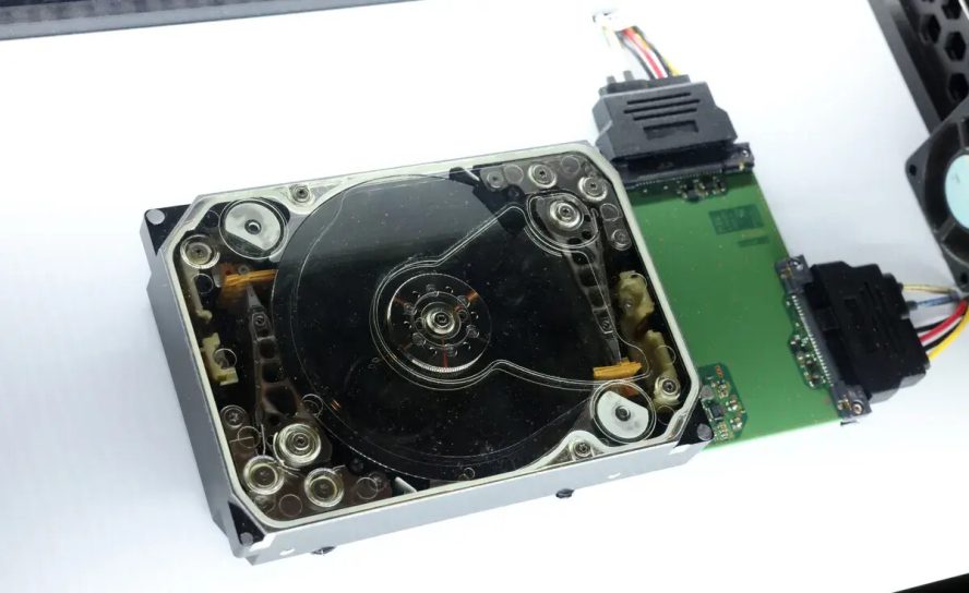 Western Digital ускоряет развитие HDD: новые технологии обещают до 100 ТБ и производительность на уровне QLC-SSD