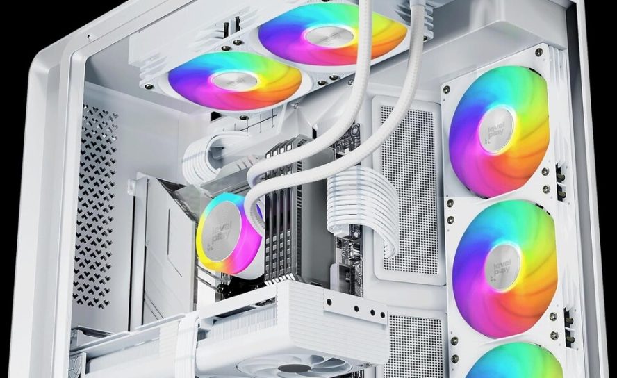 Levelplay представила СЖО Combat Liquid HUD и SE с дисплеем и упрощённой установкой