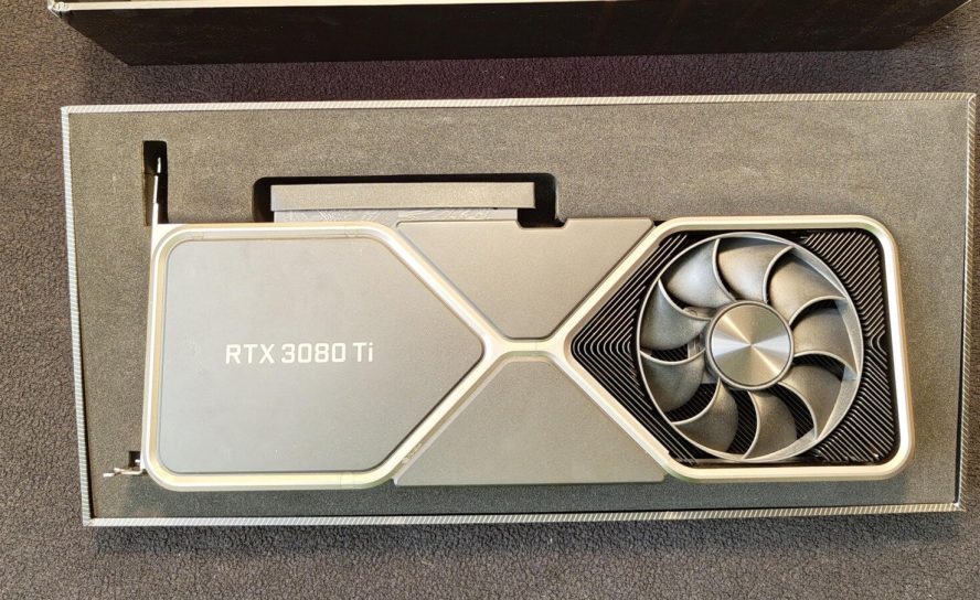 Энтузиаст обнаружил редчайший инженерный образец GeForce RTX 3080 Ti с 20 ГБ памяти