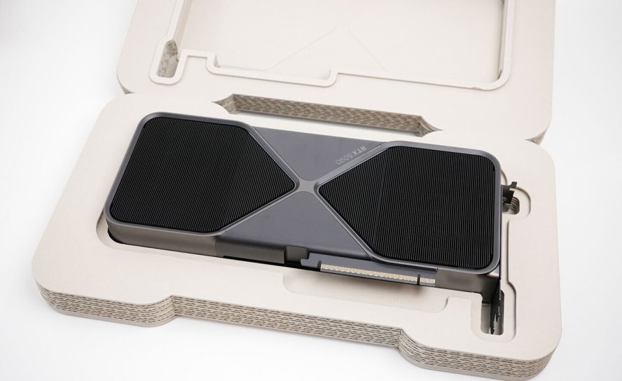 GeForce RTX 5090 и RTX 5080 Founders Edition по рекомендованной цене исчезли из магазина NVIDIA за считанные минуты