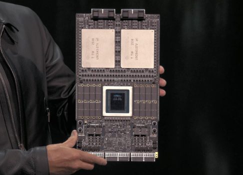 NVIDIA снижает требования к памяти HBM4 для GPU поколения Rubin из-за сложностей у производителей
