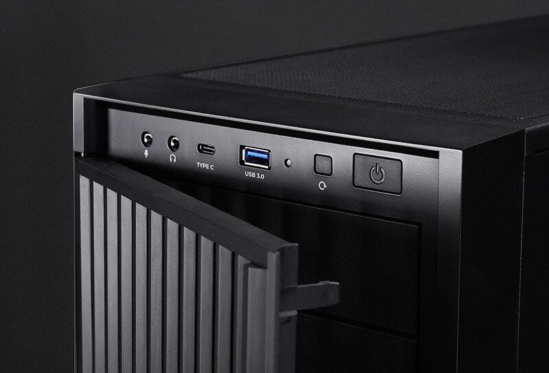 Chieftec представила рабочую станцию BW-01B-OP: классический дизайн и поддержка до 10 накопителей