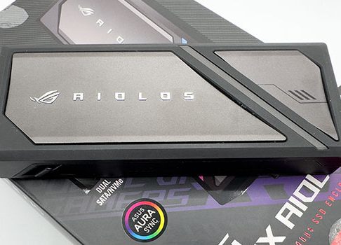 ASUS представила портативный SSD-корпус ROG Strix Aiolos с ARGB-подсветкой и простым монтажом