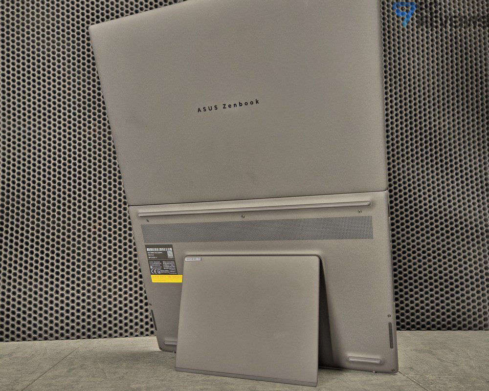 Минимальный зазор между двумя дисплеями ASUS Zenbook DUO в раскрытом состоянии.