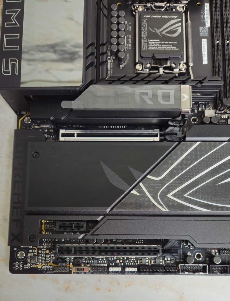 Материнская плата ASUS ROG MAXIMUS Z890 HERO