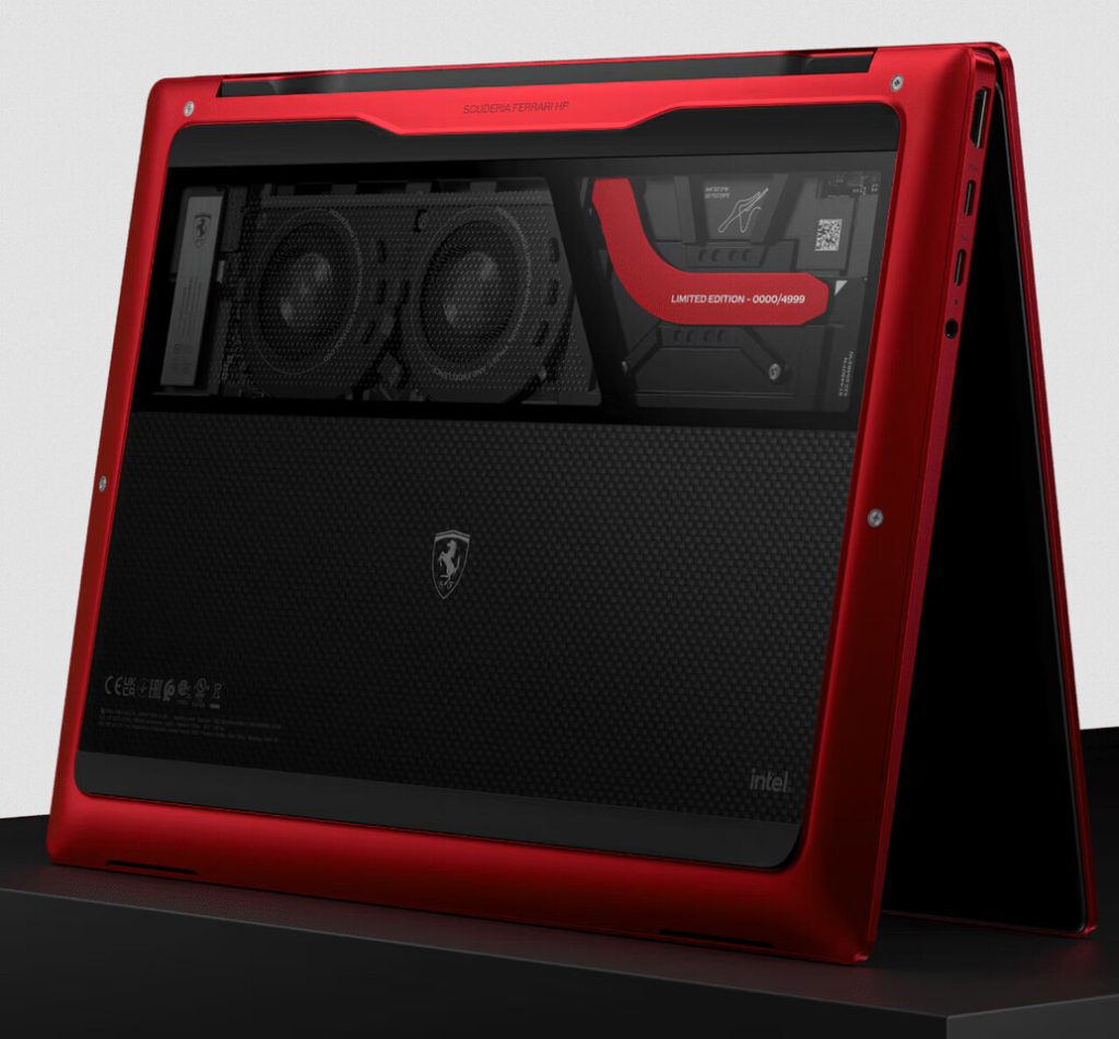 Ноутбук Scuderia Ferrari AI PC от HP (задняя крышка)