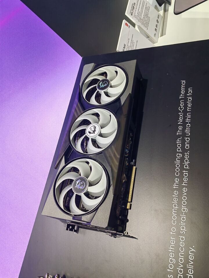 Видеокарта MSI RTX 5090 GAMING TRIO Next-Gen