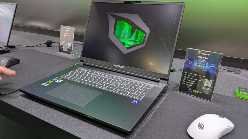 Monster Notebook Semnuk S8