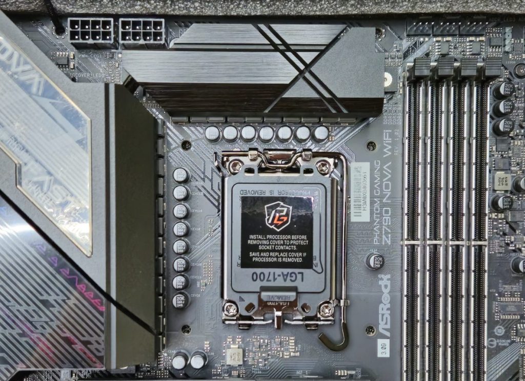Материнская плата ASRock PHANTOM GAMING Z790 Nova WiFi