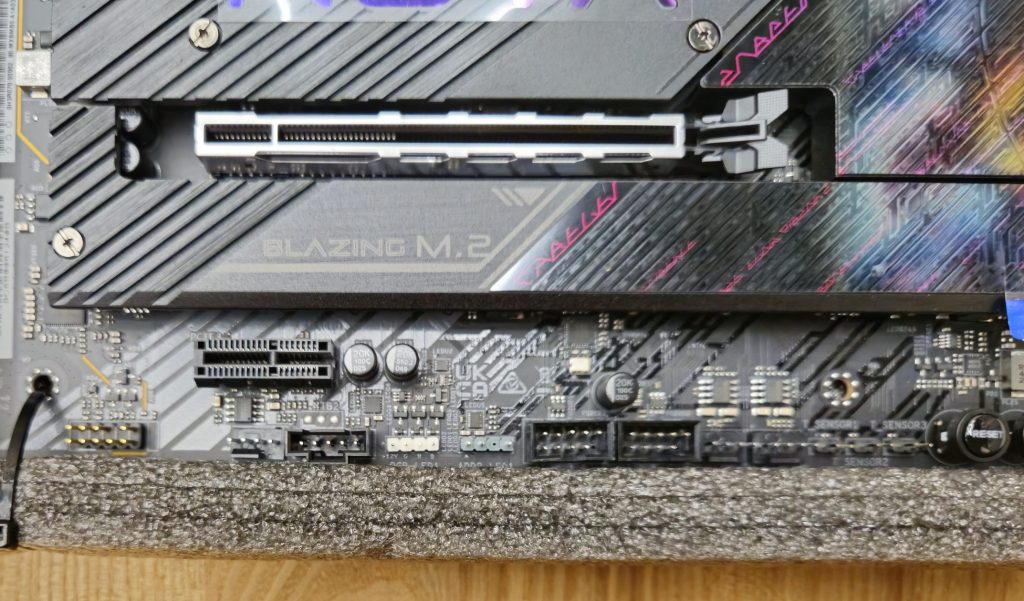 Материнская плата ASRock PHANTOM GAMING Z790 Nova WiFi