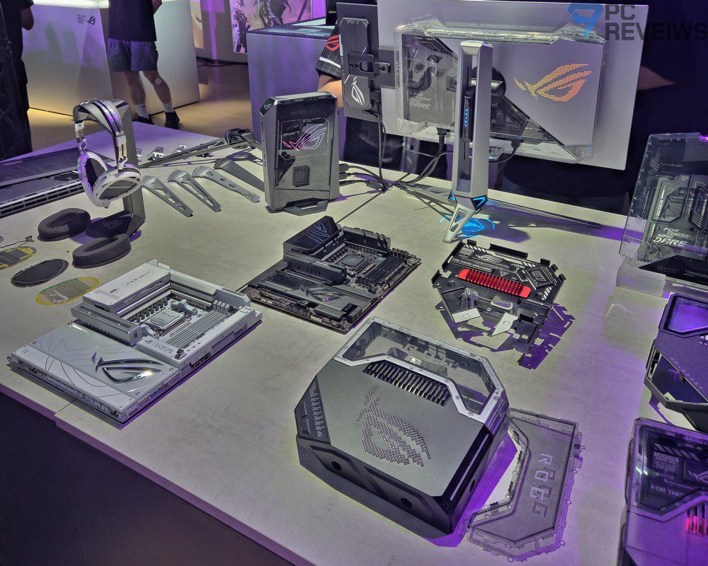 Тестирование шарнира дисплея игрового ноутбука ASUS ROG на количество циклов открытия