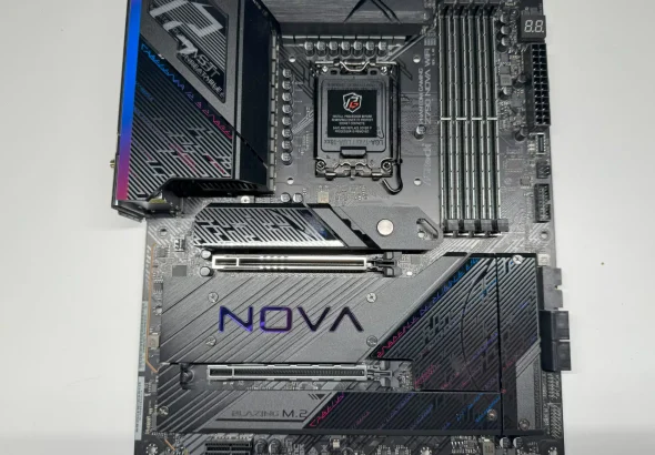 Материнская плата ASRock PHANTOM GAMING Z790 Nova WiFi