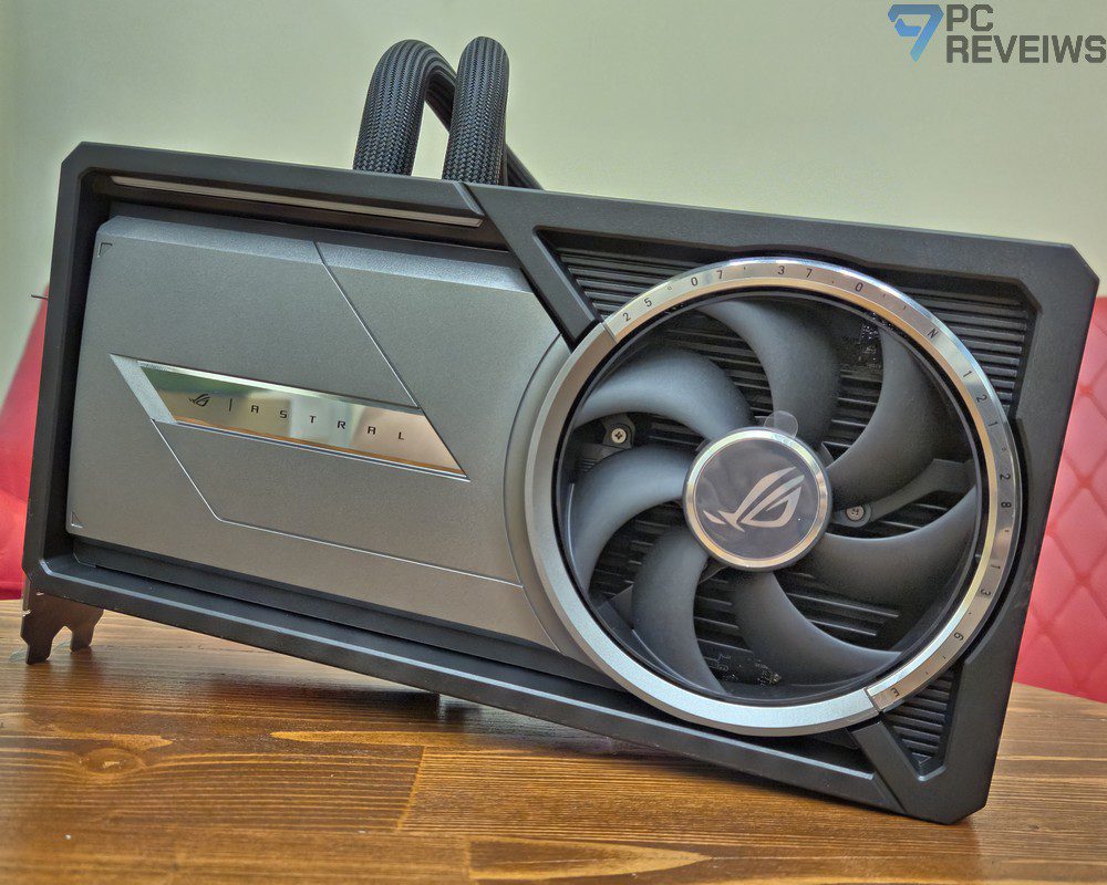 Обзор видеокарты ASUS ROG Astral LC GeForce RTX 5090 32GB GDDR7 с жидкостным охлаждением и 360-мм радиатором