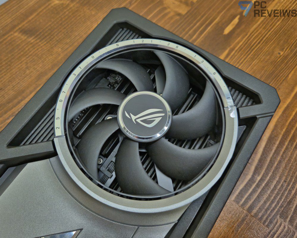 Вентилятор на видеокарте ASUS ROG Astral LC RTX 5090