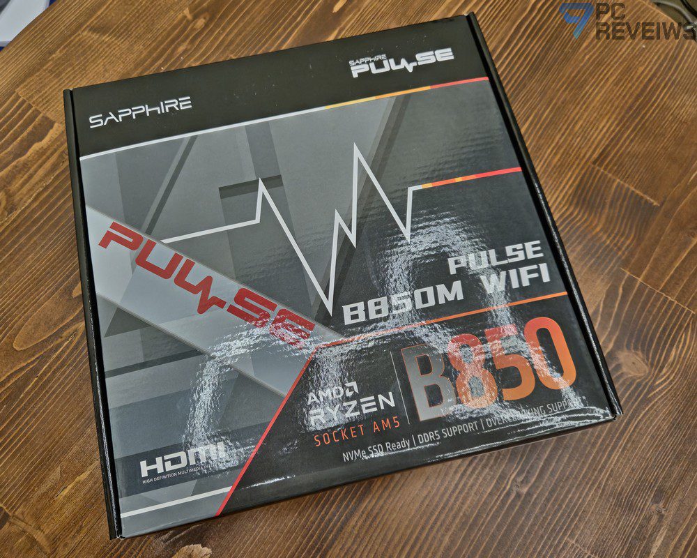 Sapphire PULSE B850M WIFI в фирменной упаковке с основными характеристиками на лицевой стороне.