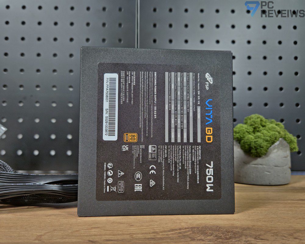 Наклейка с электрическими характеристиками блока питания FSP VITA BD 750W и параметрами выходных линий