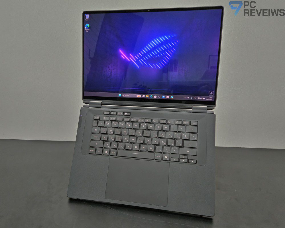 ASUS ROG Zephyrus Duo 2026 в режиме ноутбука.