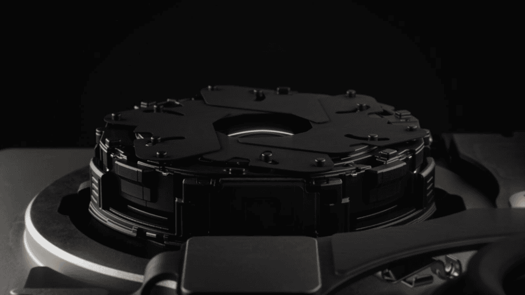 Складной смартфон Apple iPhone Duo в развёрнутом состоянии