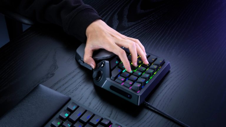 Одноручная игровая клавиатура Razer Tarulunar V2 Pro с джойстиком