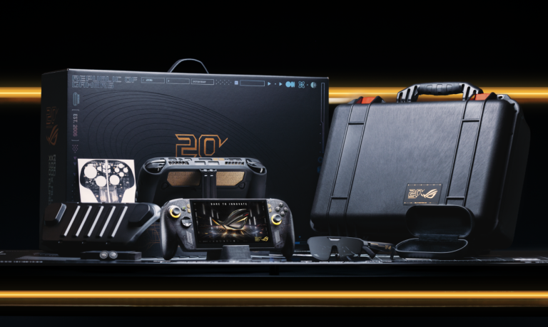 Юбилейная портативная консоль ROG Xbox Ally X 20th Anniversary Edition с полупрозрачным чёрным корпусом и золотистыми элементами и всеми аксессуарами