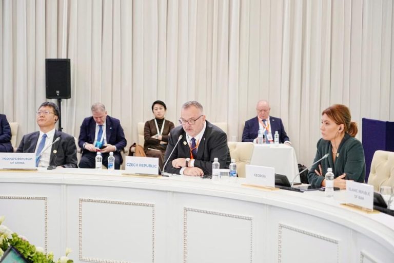 Министры транспорта обсудили цифровизацию на форуме New Silk Way