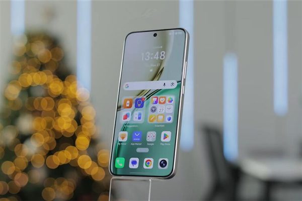 Игровой смартфон Honor WIN2 с аккумулятором на 12 000 мАч и системой активного охлаждения